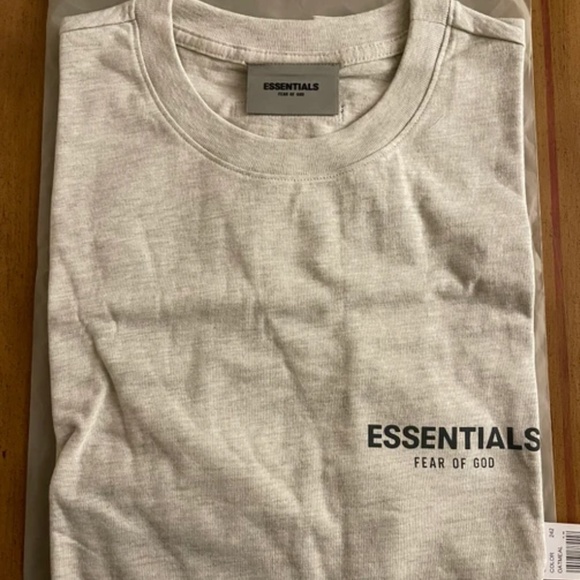 Fear of God Essentials Core Collection T-Shirt Light Heather Oatmeal L - Picture 3 of 3